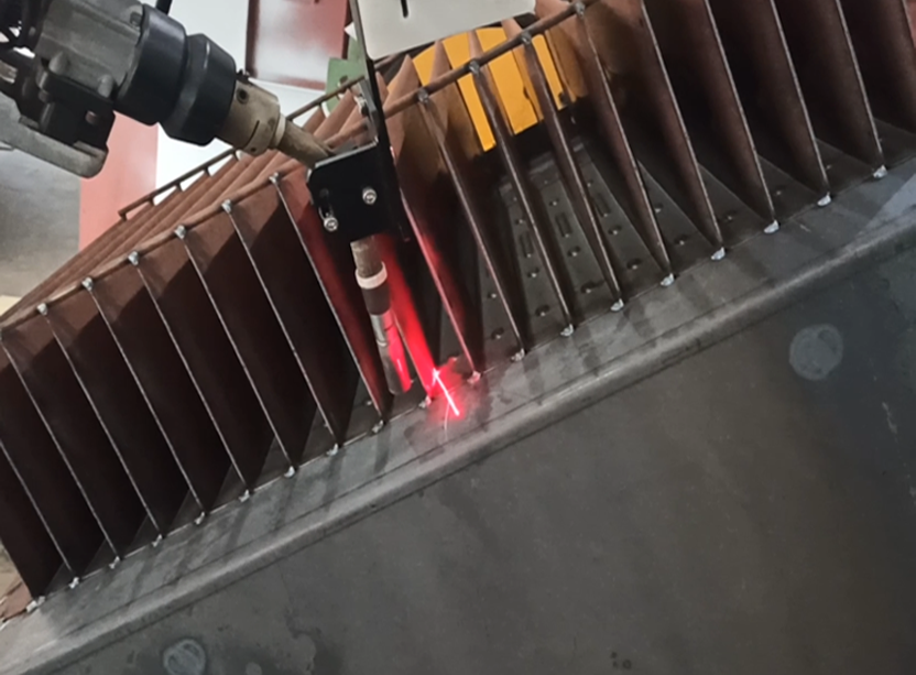 變壓器油箱自動(dòng)跟蹤焊接案例